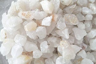 石英砂榴莲视频黄片色应该如何选择磁选设备？
